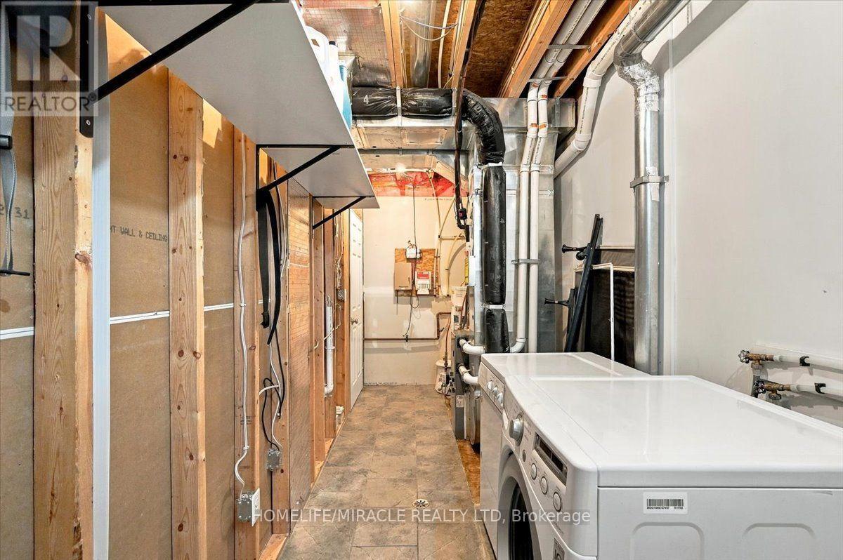 M1- 70 Willowrun Drive, Kitchener, ON photo 32