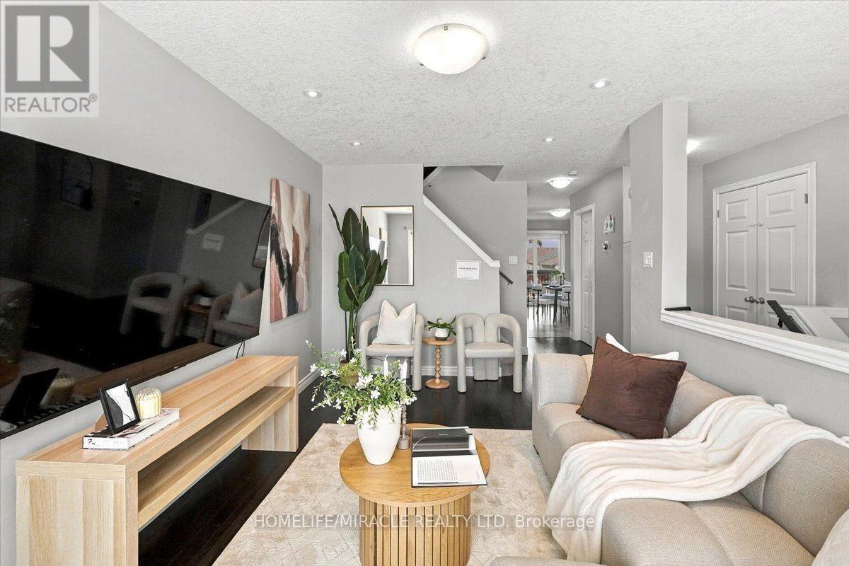 M1- 70 Willowrun Drive, Kitchener, ON photo 5