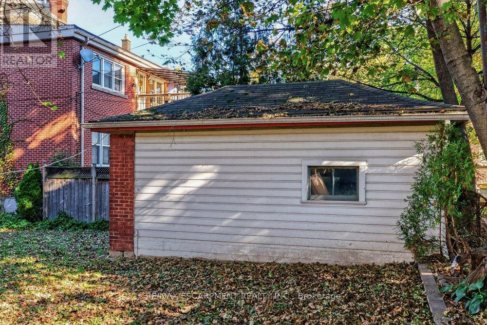 194 Delaware Avenue, Hamilton, ON photo 10