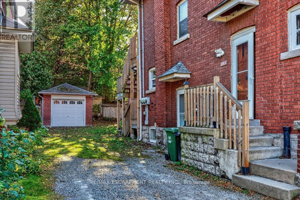 194 Delaware Avenue, Hamilton, ON photo 3