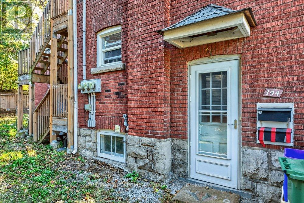 194 Delaware Avenue, Hamilton, ON photo 5