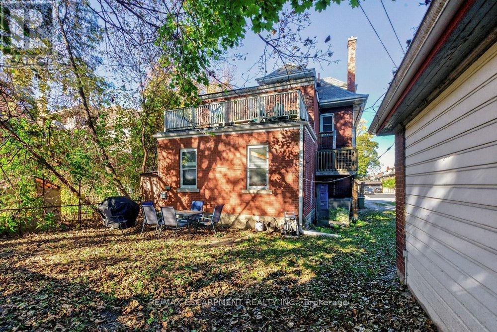 194 Delaware Avenue, Hamilton, ON photo 7