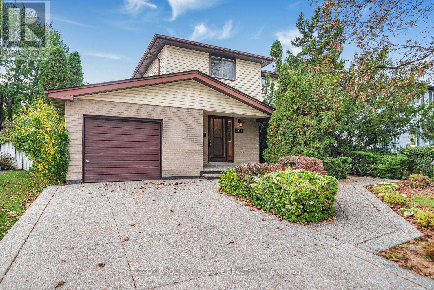 160 Birchcliffe Crescent, Hamilton, ON photo 2