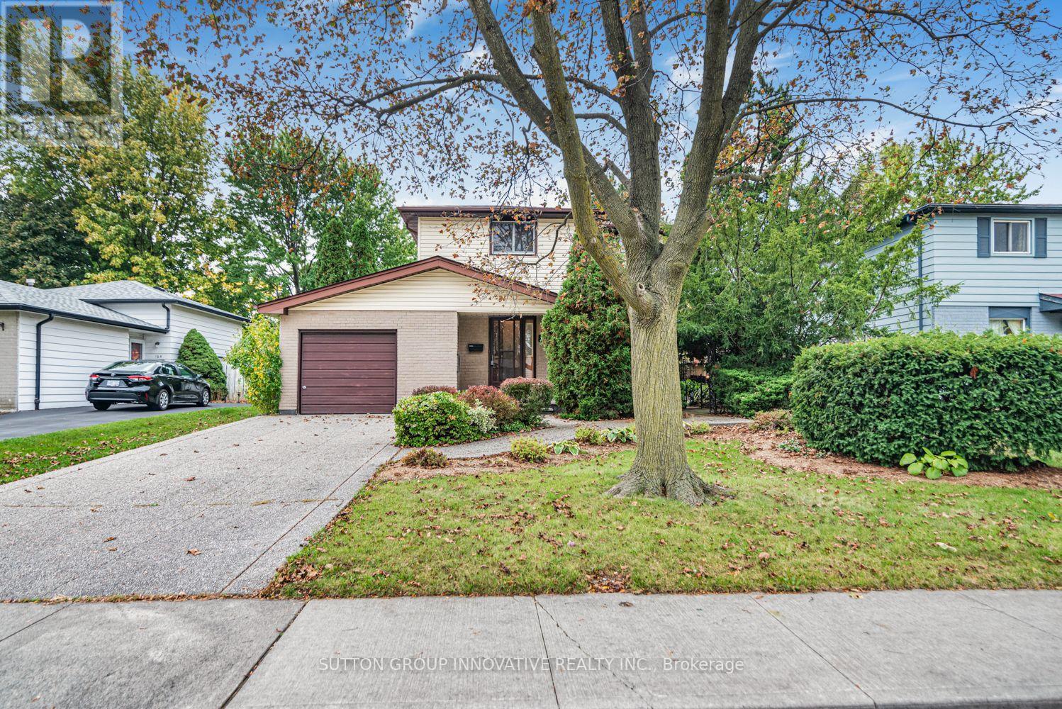 160 Birchcliffe Crescent, Hamilton, ON photo 3
