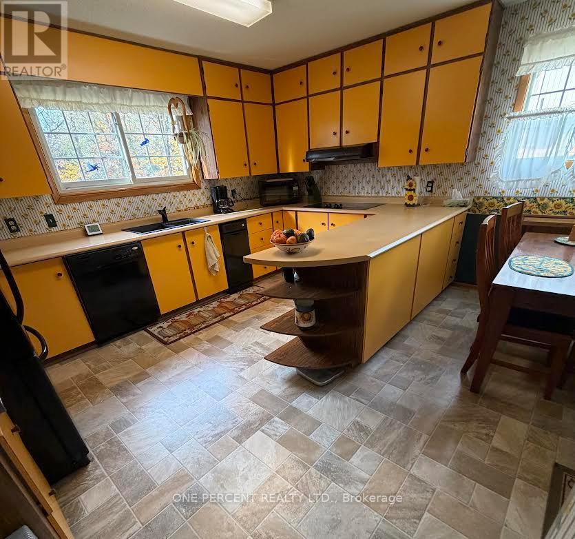 40 Golf Course Road, Bracebridge, ON photo 11