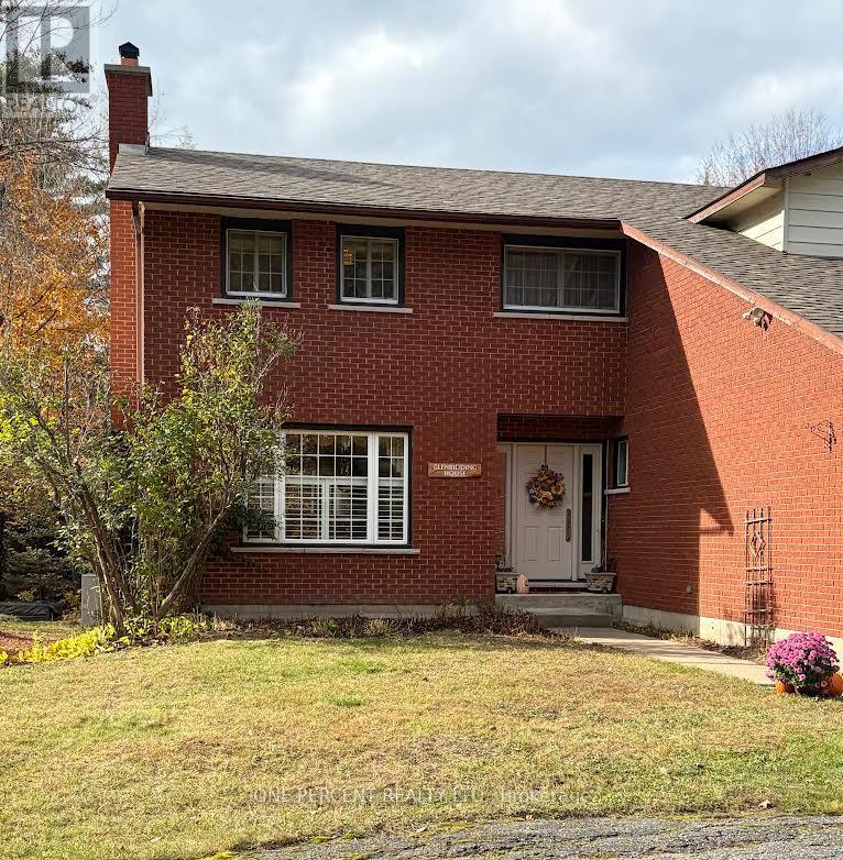 40 Golf Course Road, Bracebridge, ON photo 3