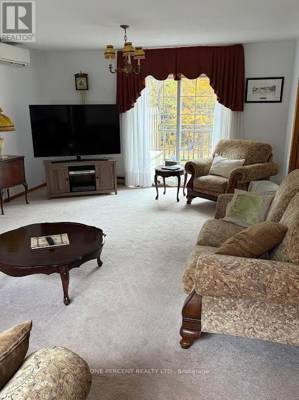 40 Golf Course Road, Bracebridge, ON photo 5