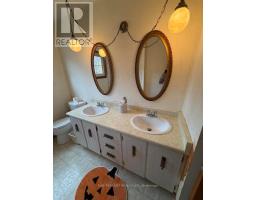 40 Golf Course Road, Bracebridge, ON P1L1M7 Photo 25