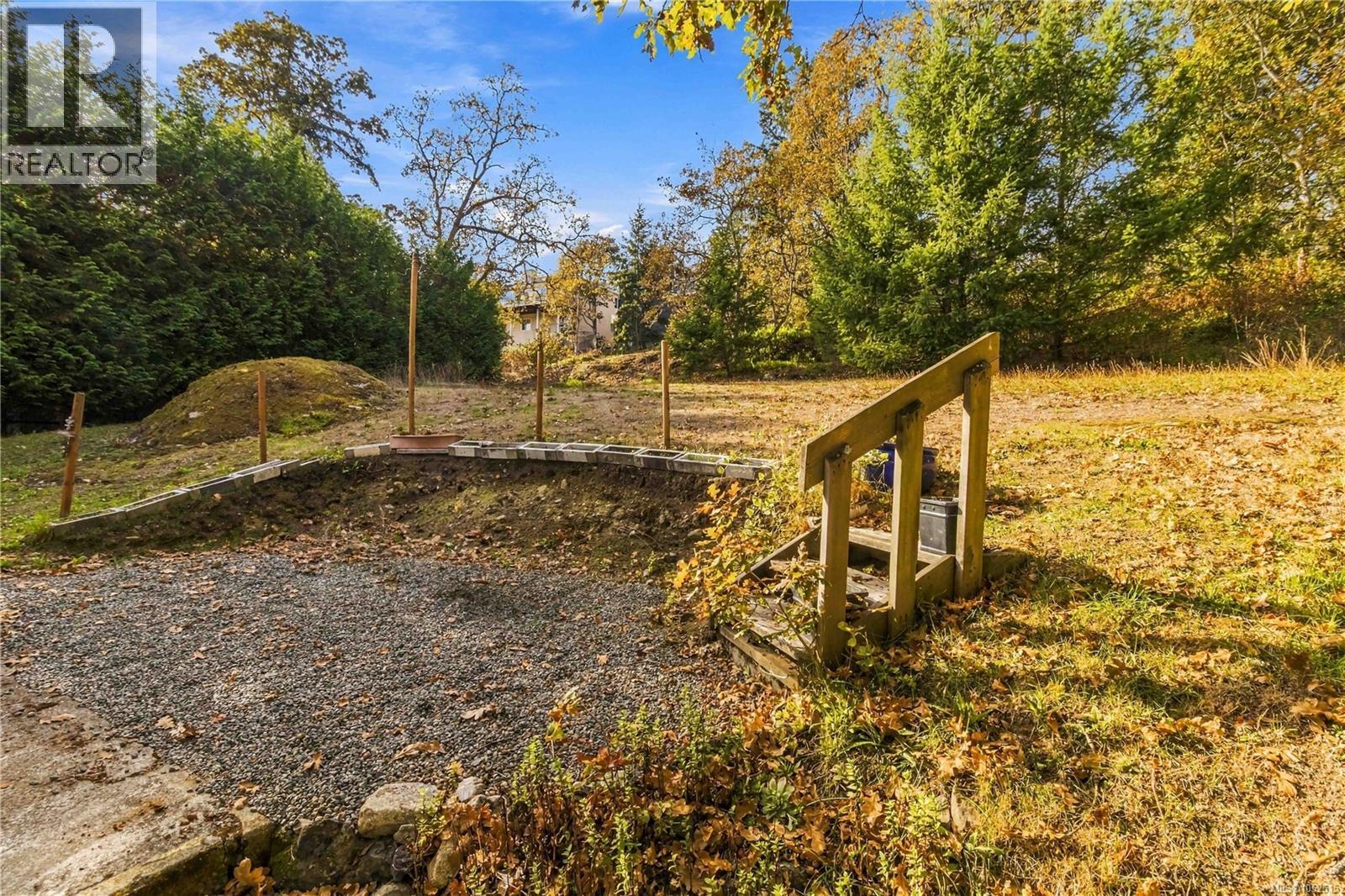3904 Wilkinson Rd - 37