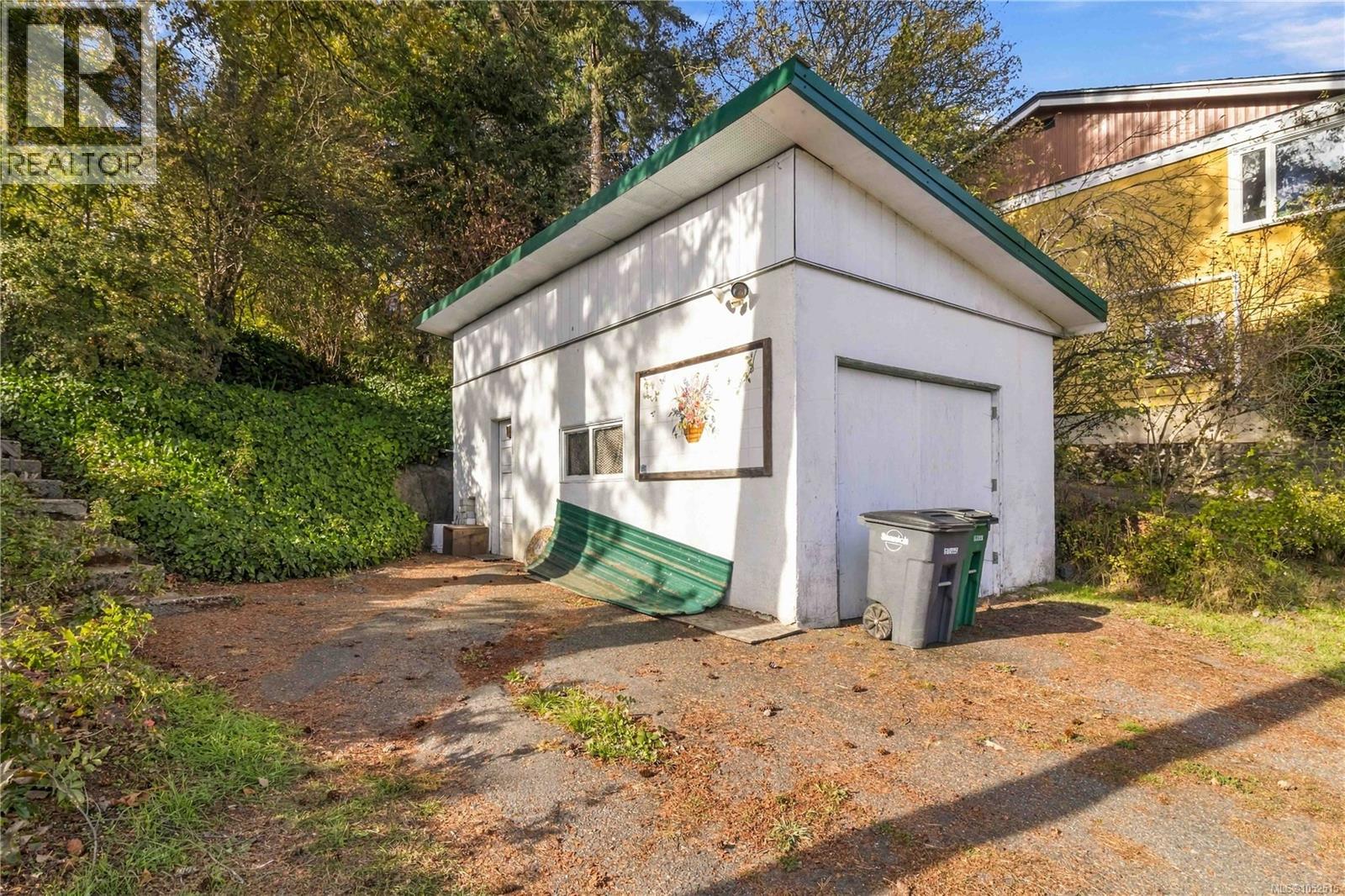 3904 Wilkinson Rd - 35