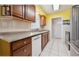 212 Heritage Drive, Kitchener, ON N2B3J6 Photo 12