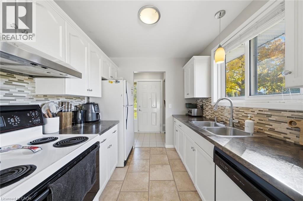 22 MCKAY Street - 11