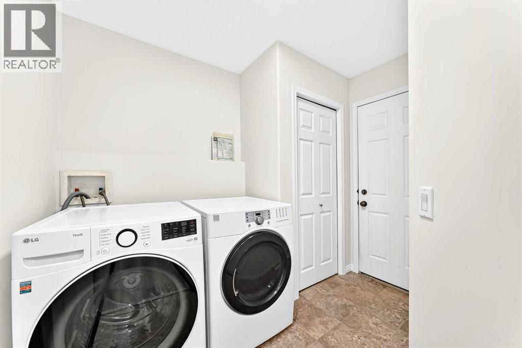531 Stonegate Road NW, Airdrie — photo 21
