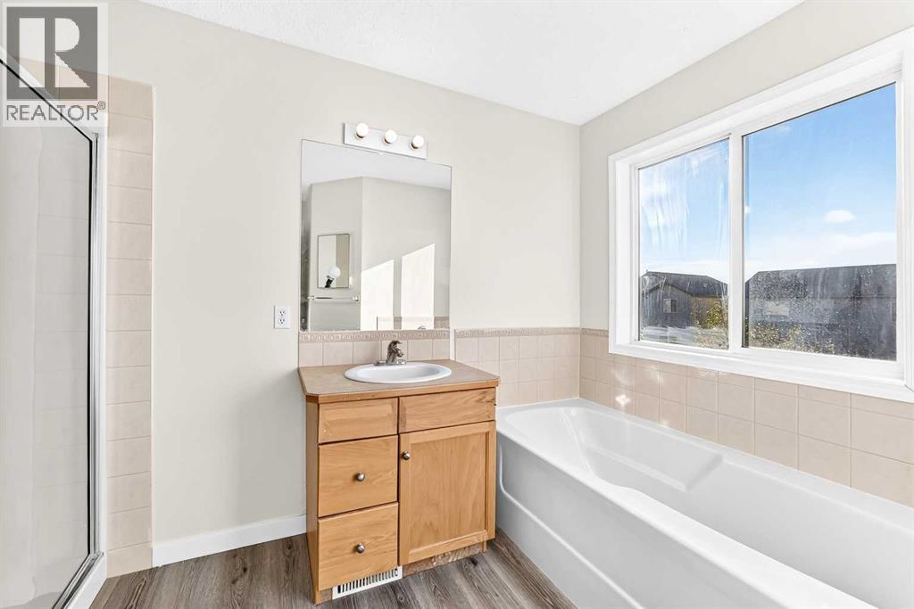 531 Stonegate Road NW, Airdrie — photo 28
