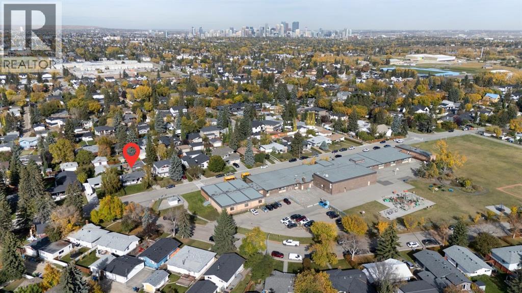 2320 58 Avenue SW, Calgary — photo 5