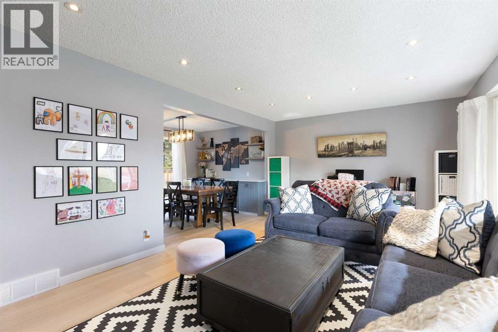 2320 58 Avenue SW, Calgary — photo 14