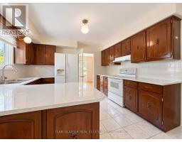 Upper - 7 Harrow Court, London South, ON N6C5A6 Photo 8