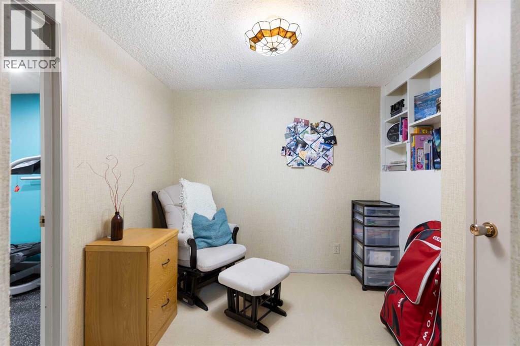 2320 58 Avenue SW, Calgary — photo 36