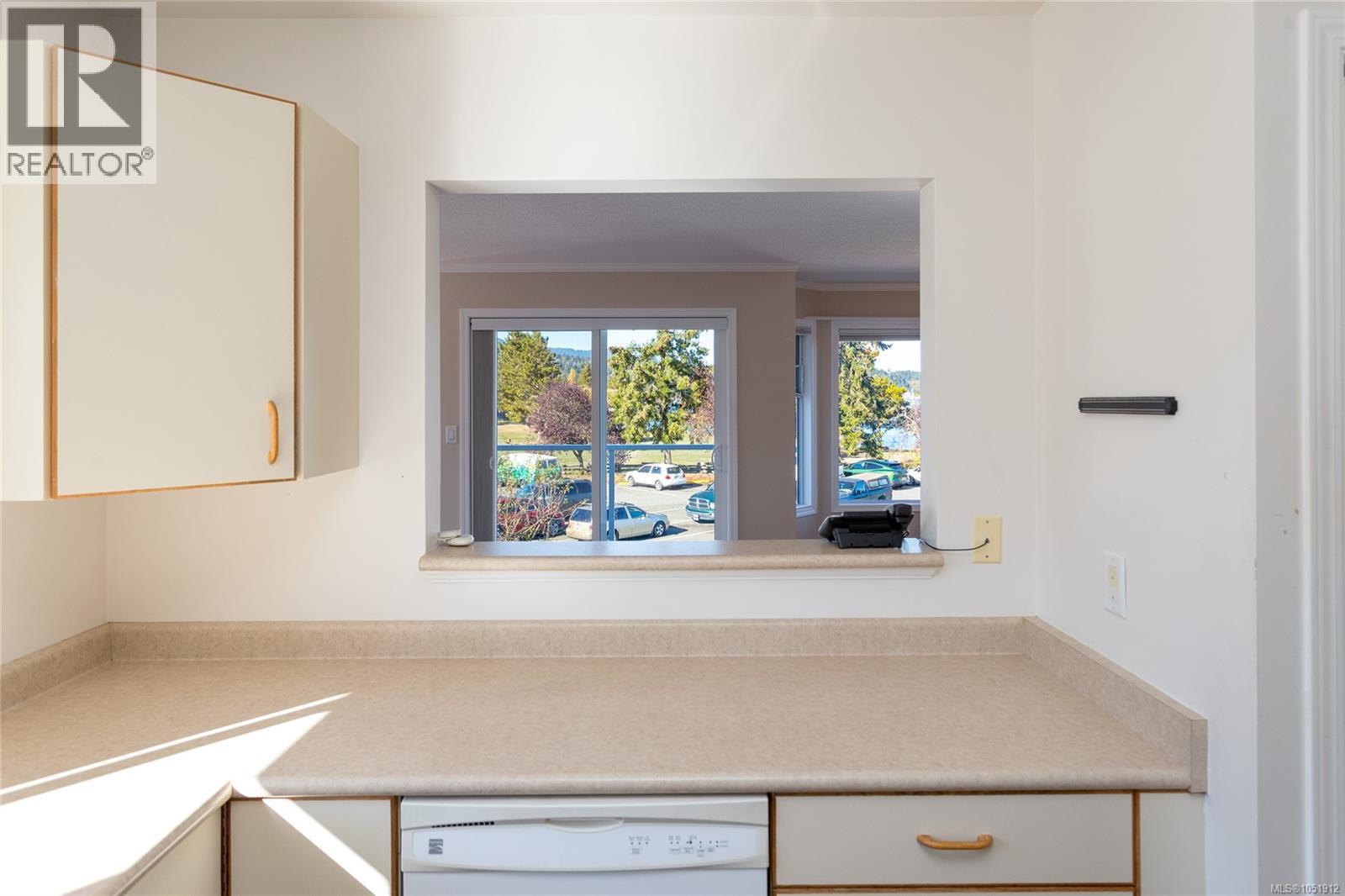201 10431 Resthaven Drive, Sidney