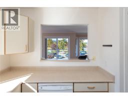 201 10431 Resthaven Dr, Sidney, BC V8L3H6 Photo 14