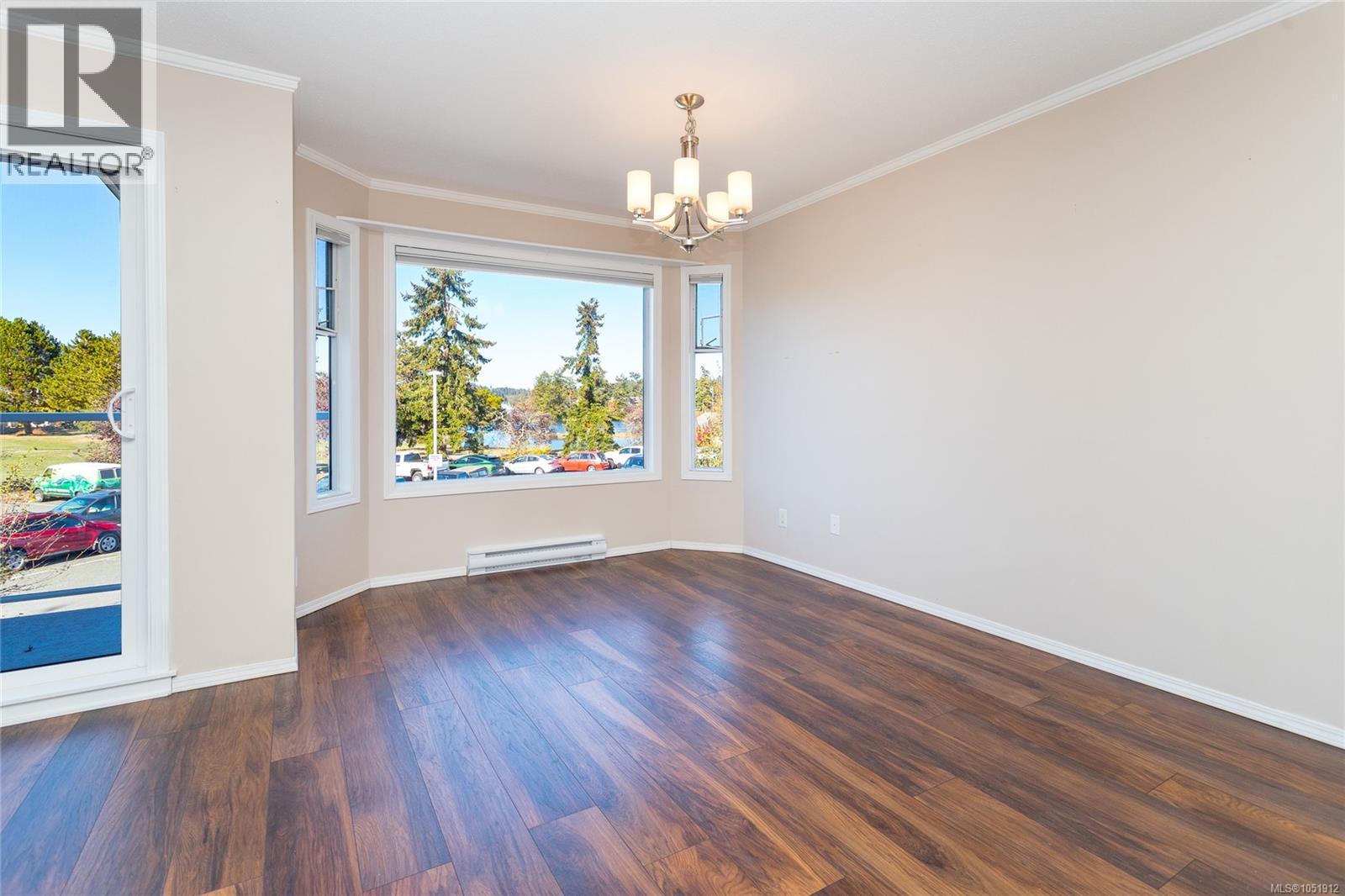 201 10431 Resthaven Drive, Sidney
