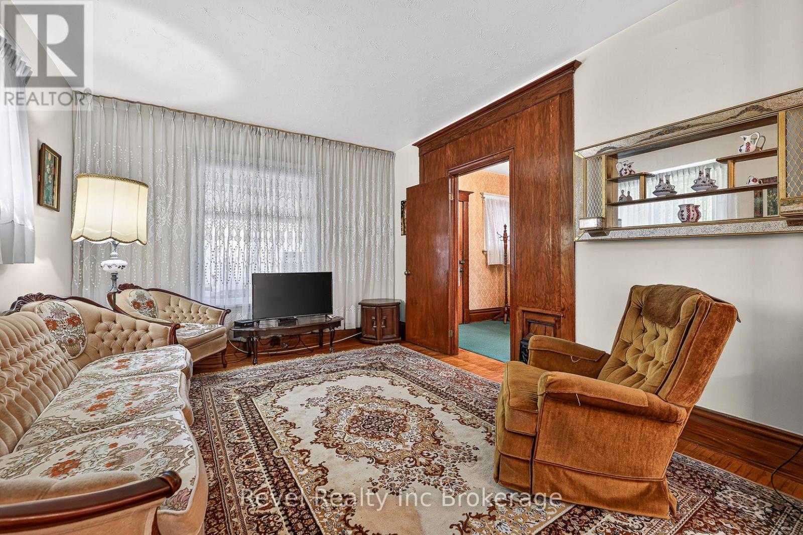 596 KING STREET, Woodstock (Woodstock - South) — photo 10