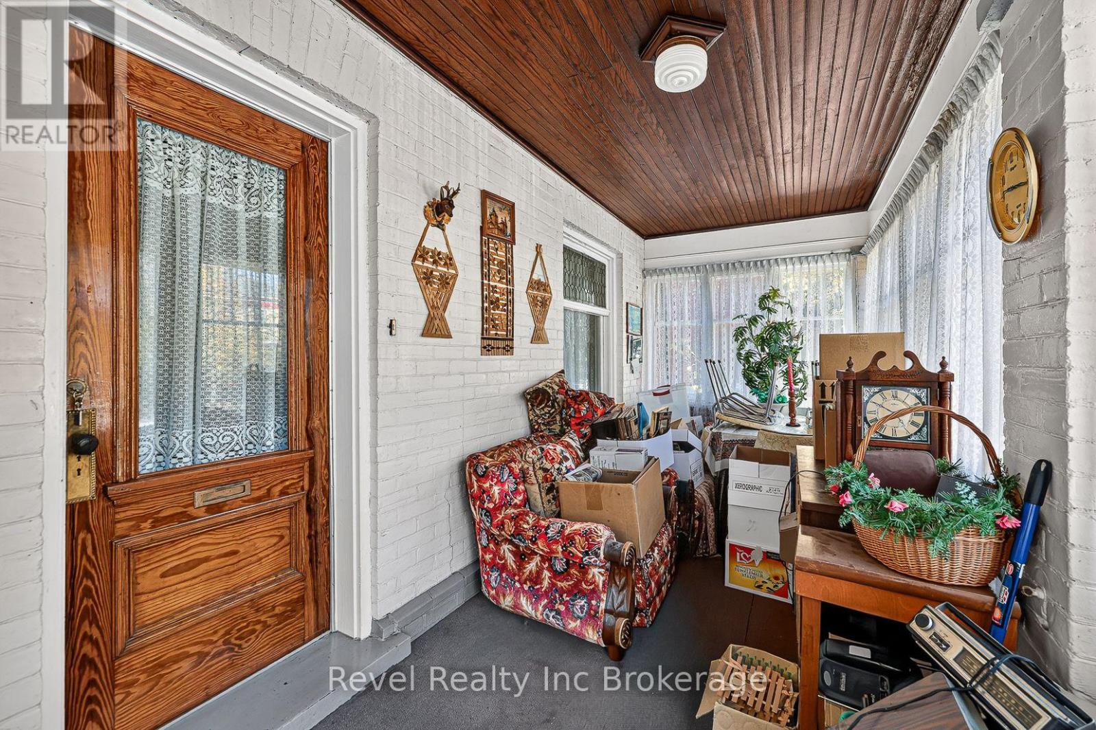 596 KING STREET, Woodstock (Woodstock - South) — photo 6