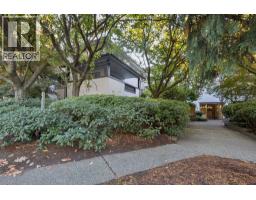 107 809 W 16th Street, North Vancouver, BC V7P1R2 Photo 20