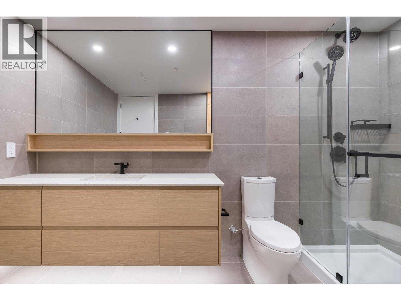 306 310 SALTER STREET, New Westminster - Image 1
