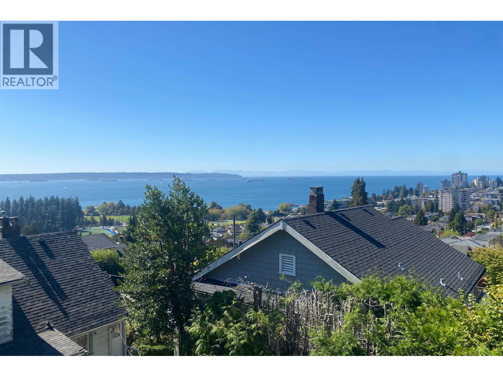 1013 DUCHESS AVENUE, West Vancouver - Image 1