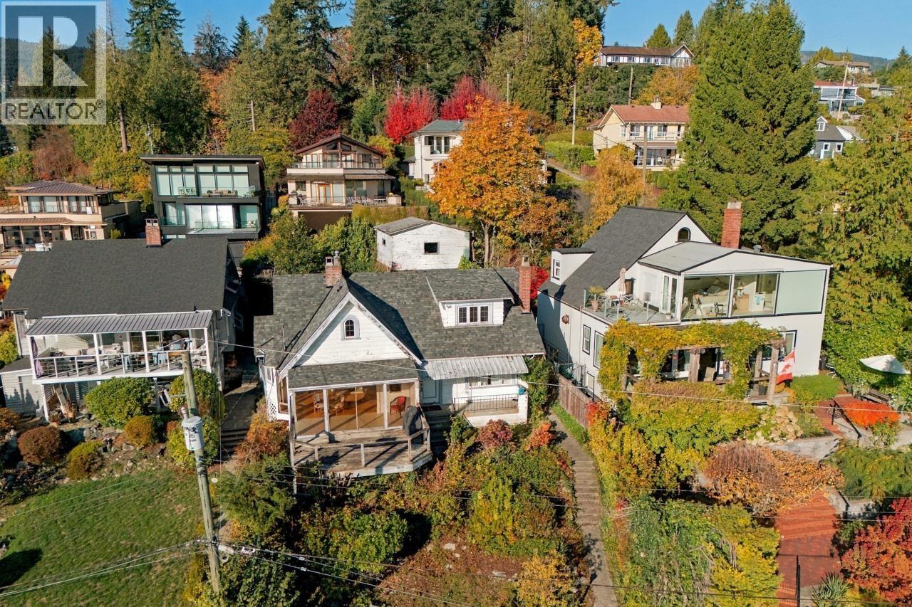 1013 DUCHESS AVENUE, West Vancouver - Image 1