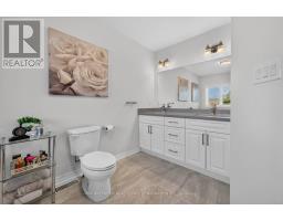 Bathroom - 70 Castillian Drive, Vaughan, ON L4H1S8 Photo 12
