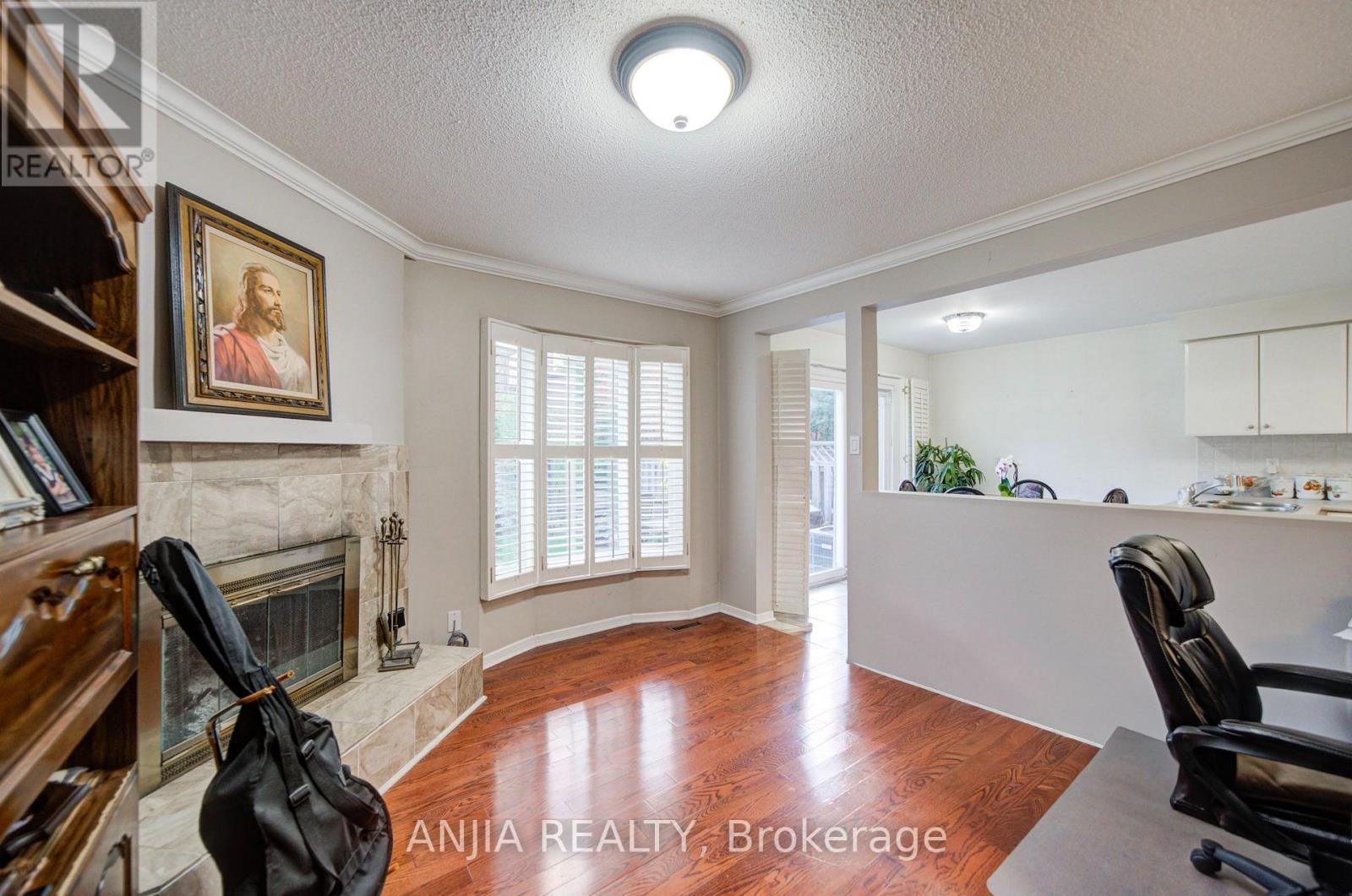 8 Millcroft Way, Vaughan, ON photo 19