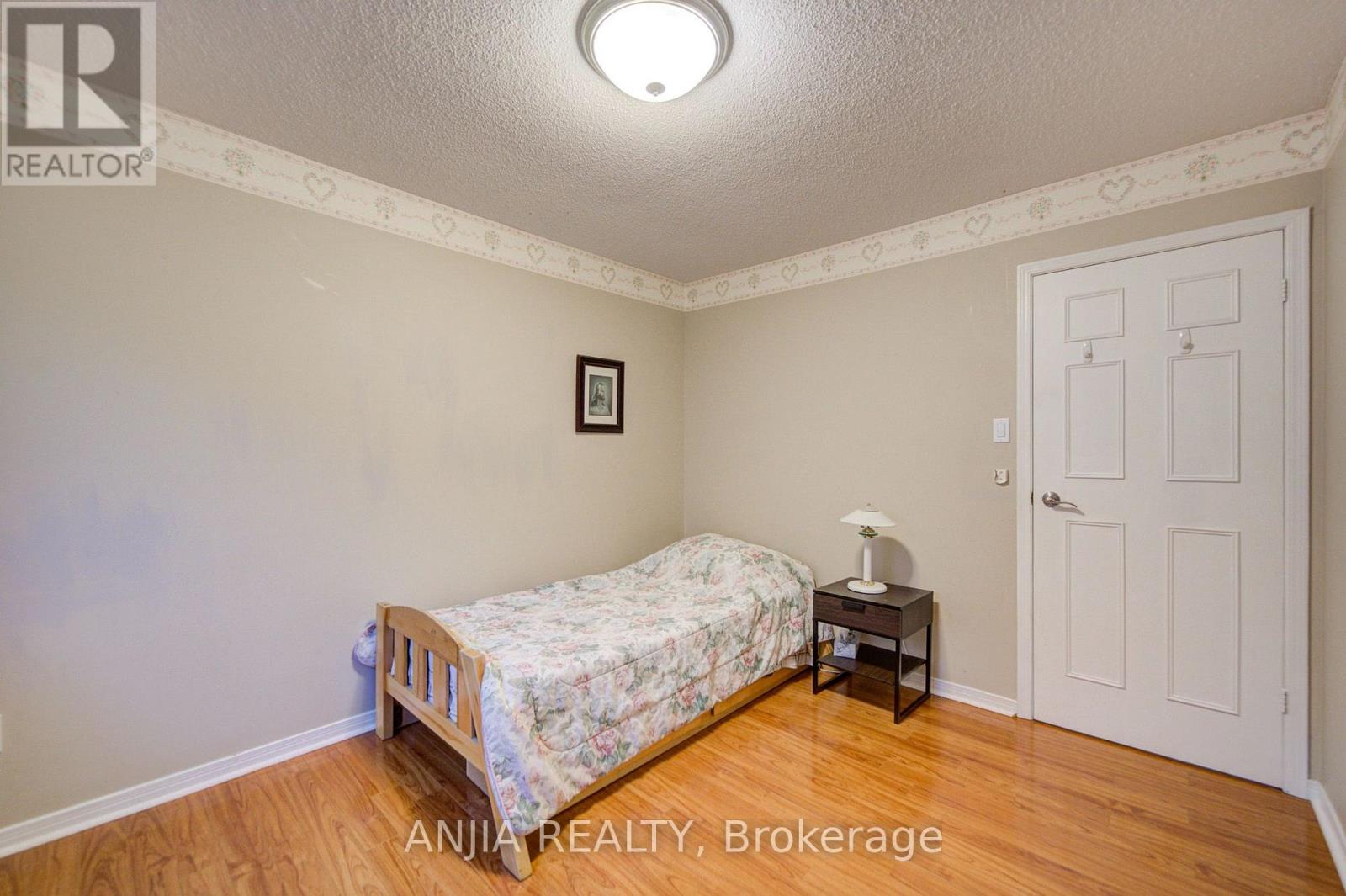 8 Millcroft Way, Vaughan, ON photo 26