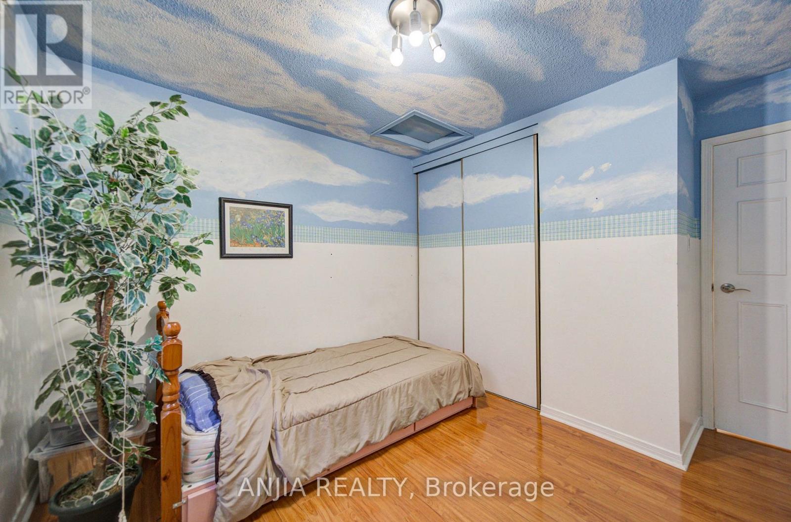 8 Millcroft Way, Vaughan, ON photo 28