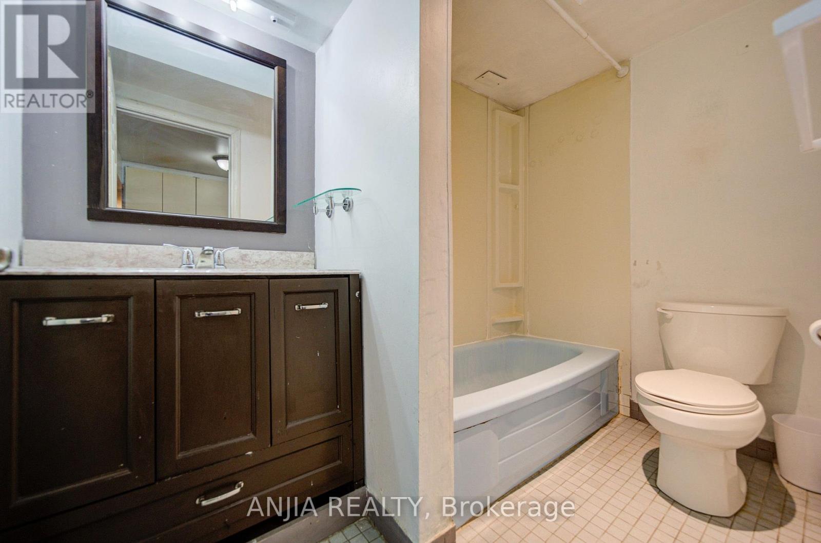 8 Millcroft Way, Vaughan, ON photo 45