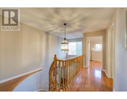 8 Millcroft Way, Vaughan, ON L4J6P2 Photo 20