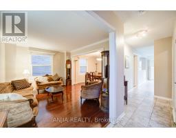 Kitchen - 8 Millcroft Way, Vaughan, ON L4J6P2 Photo 6