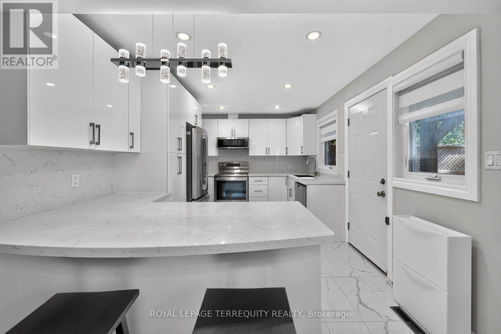 9 Brightbay Crescent, Markham, ON photo 10