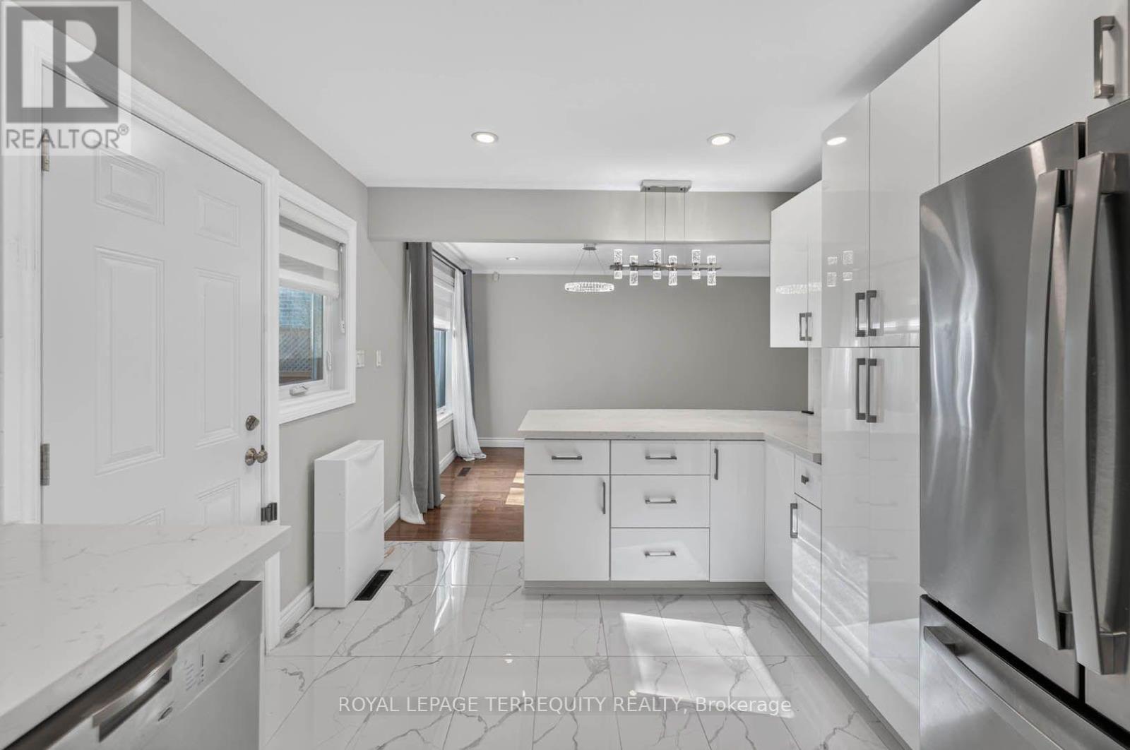 9 Brightbay Crescent, Markham, ON photo 11