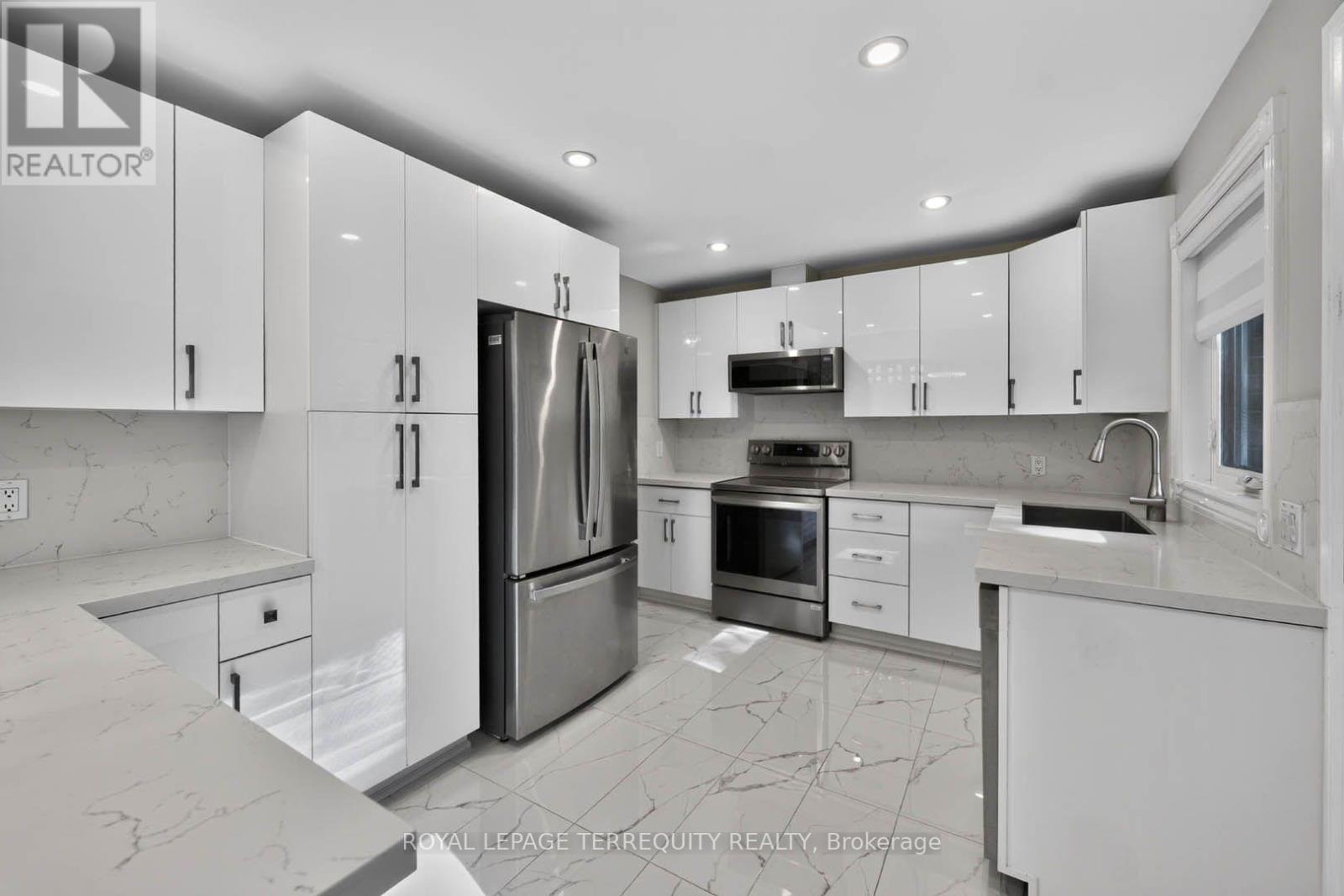 9 Brightbay Crescent, Markham, ON photo 8