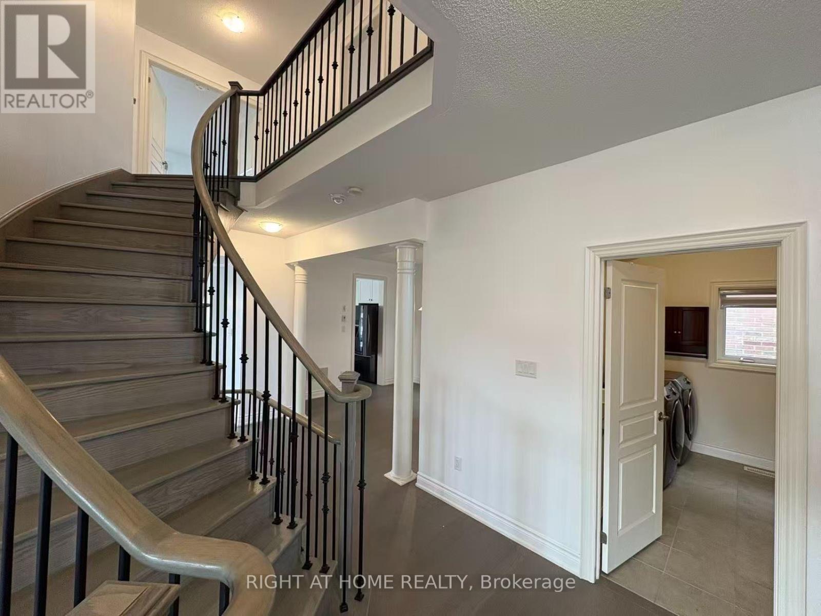 4 EMPIRE DRIVE, Bradford West Gwillimbury (Bradford) — photo 4