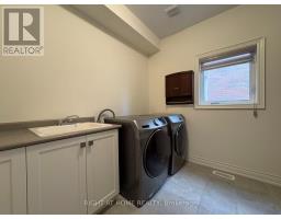 4 Empire Drive, Bradford West Gwillimbury, ON L3Z4J1 Photo 16