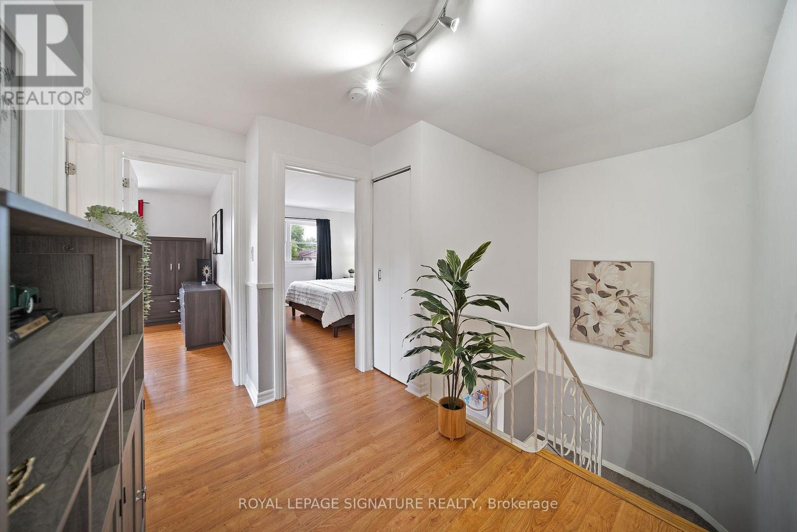 2- 2027 Bluefields Drive, Burlington, ON photo 10