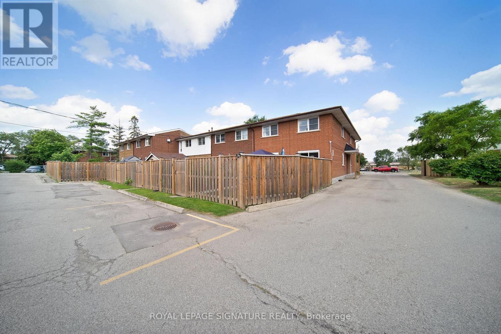 2- 2027 Bluefields Drive, Burlington, ON photo 21
