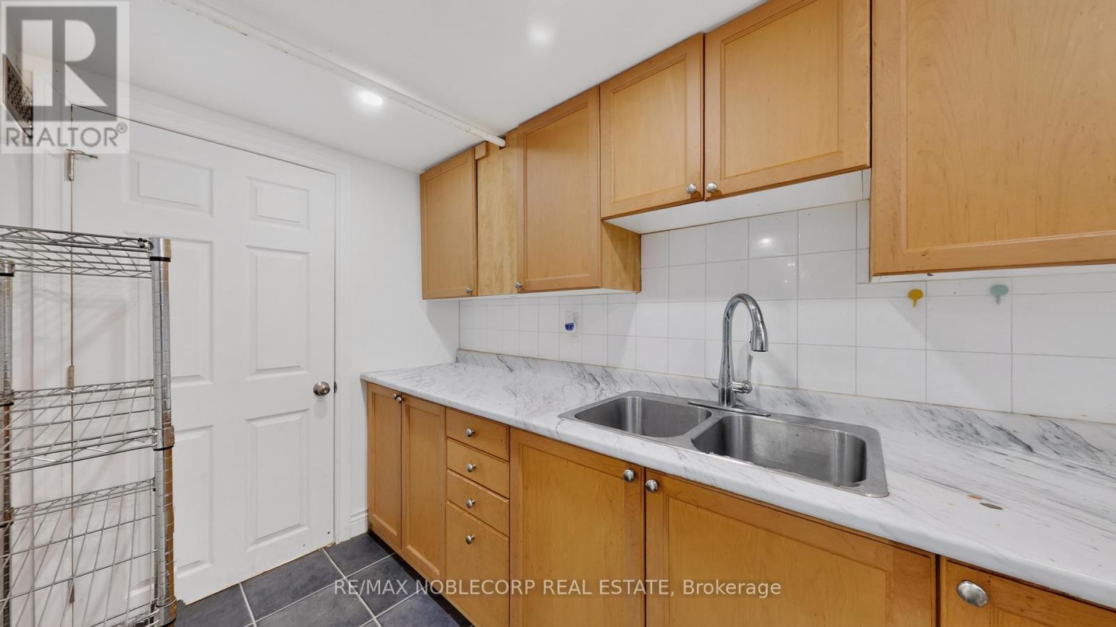 95 Snowood Court, Toronto, ON photo 24