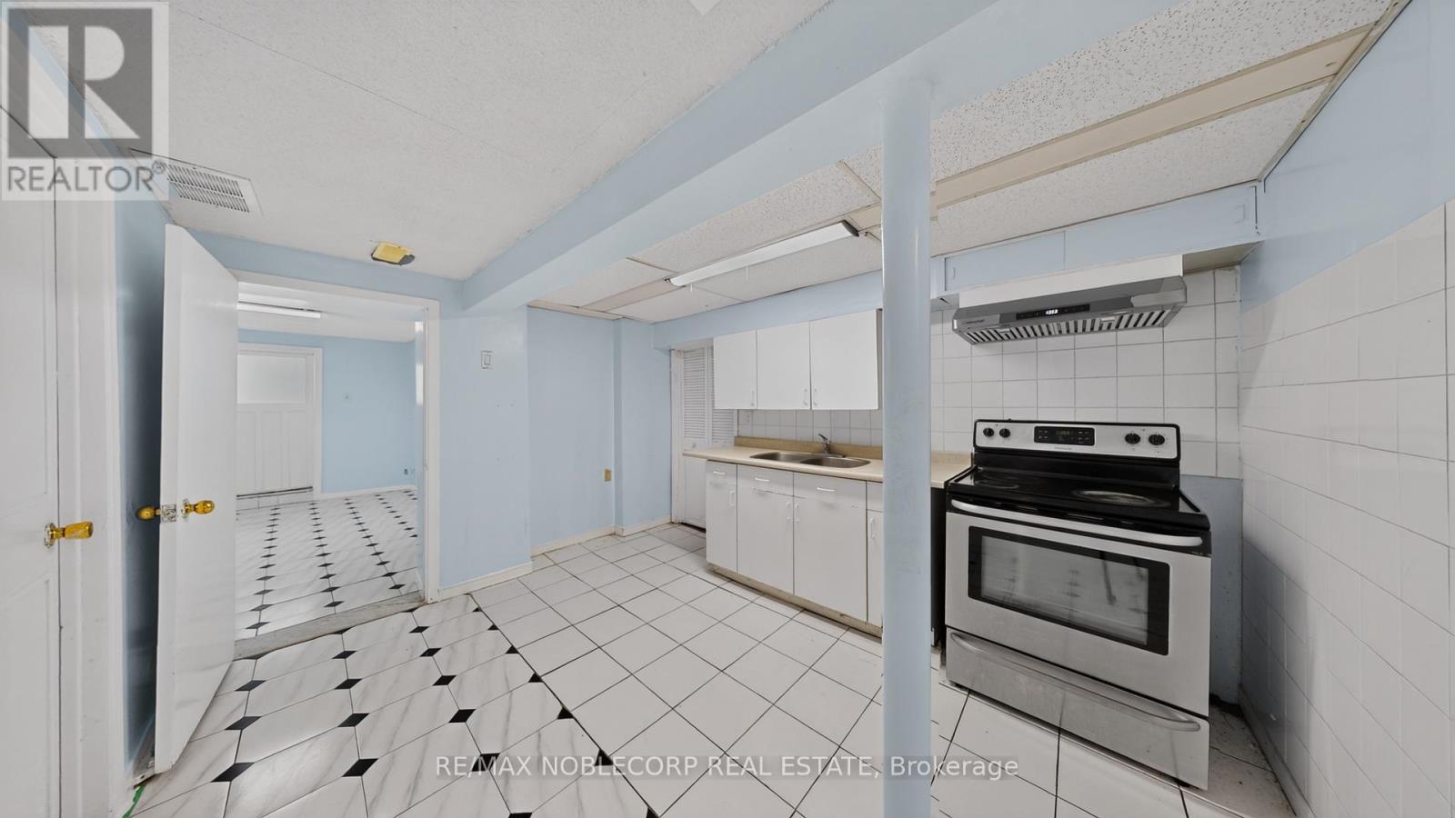 95 Snowood Court, Toronto, ON photo 27