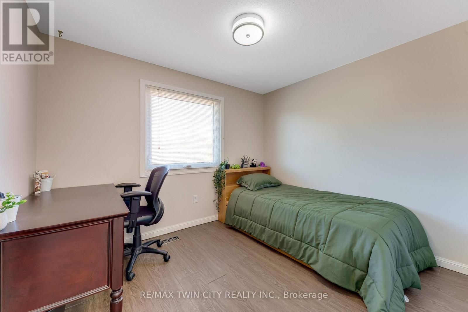 268 Keewatin Avenue, Kitchener, ON photo 23