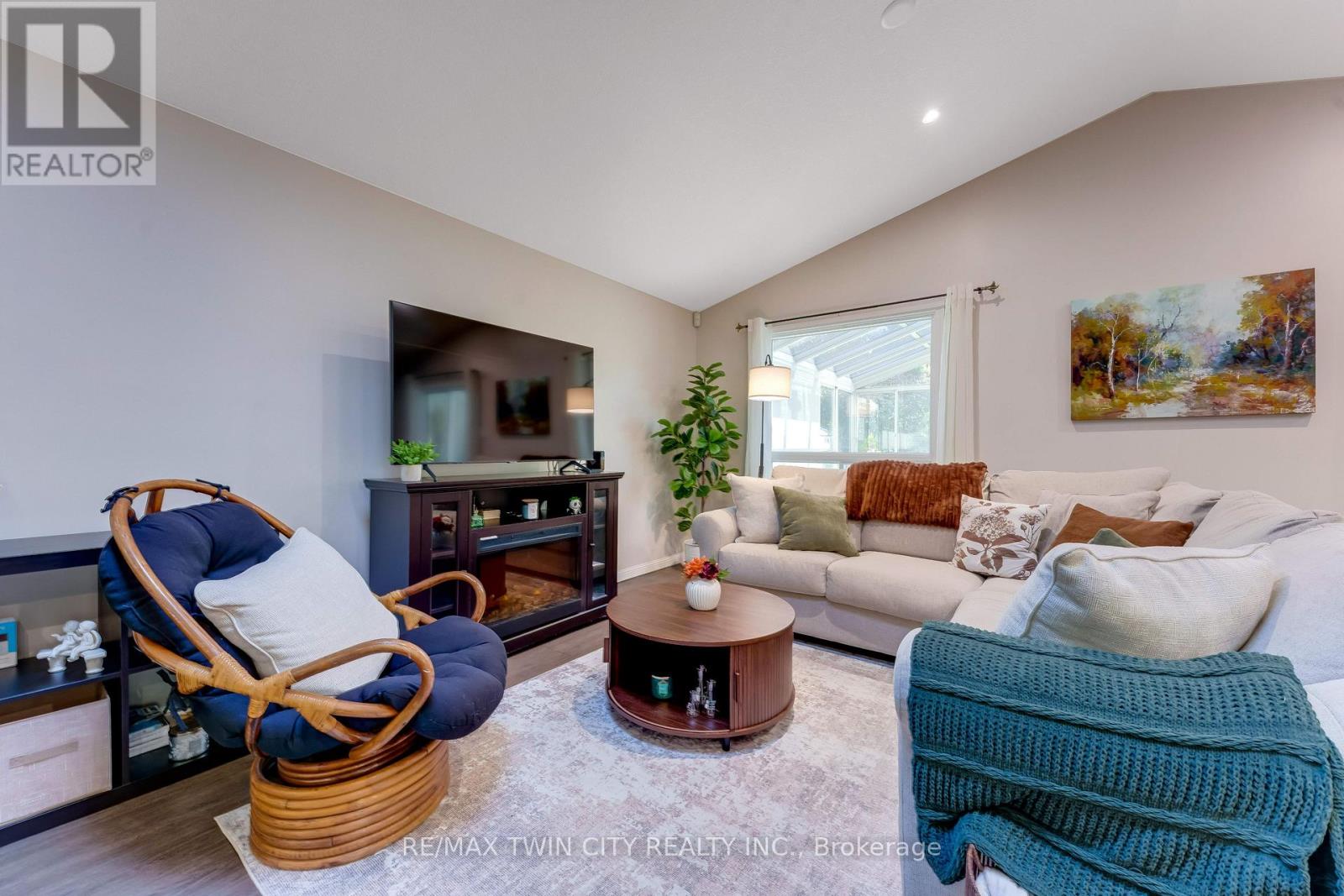 268 Keewatin Avenue, Kitchener, ON photo 7