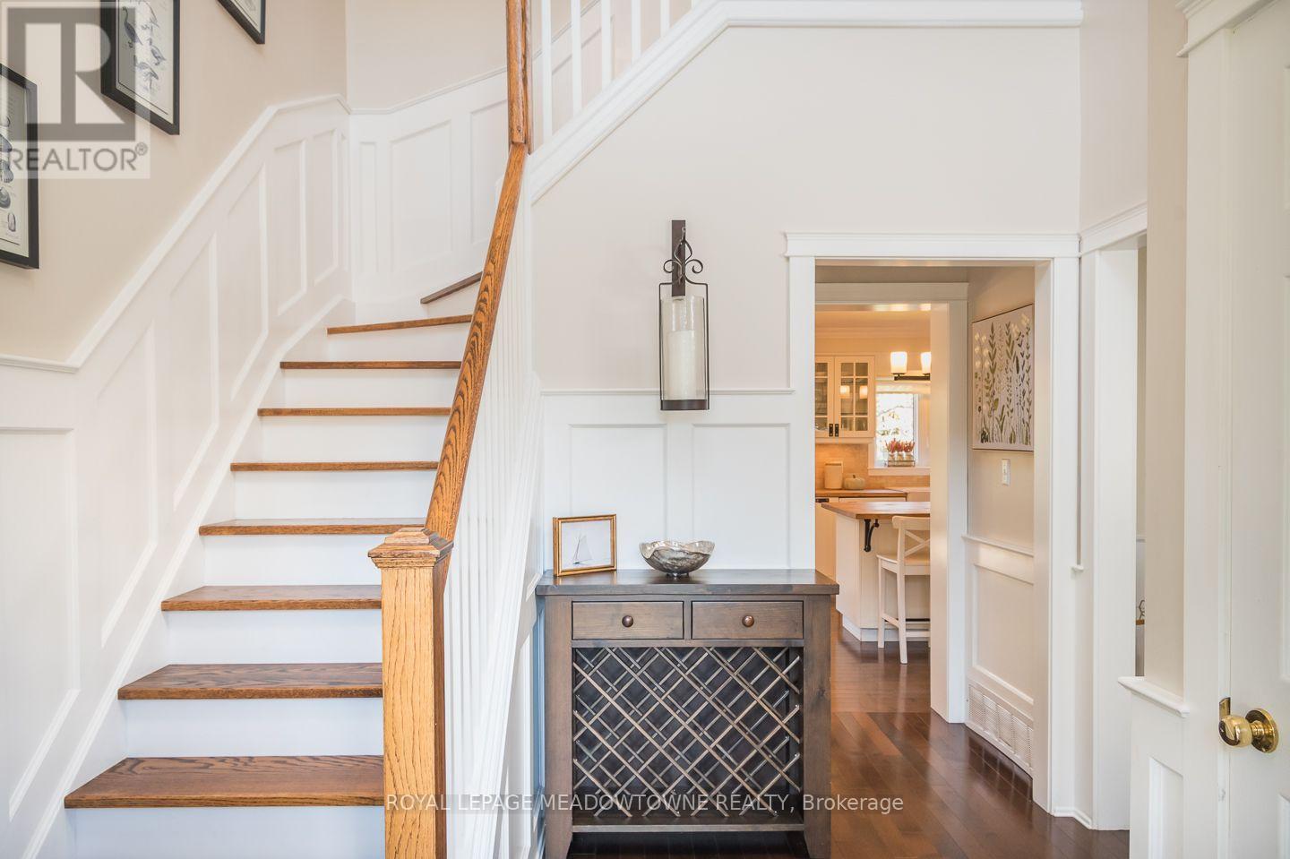 3 Valley Ridge Lane, Hamilton, ON photo 3